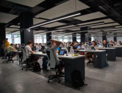 Magazine Belie Ves Little Will Change In 22-6A Football Battles