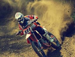 Kipchoge Proves He Has No Equal: Runs 2nd Fastest Marathon Time In History