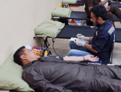 Joni, Ketua DPRD Kutai Timur, Meriahkan Hari Bhakti Adhyaksa dengan Donor Darah