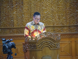 Yan Sampaikan Pandangan Umum Fraksi KIR Tentang Pelaksanaan APBD Kutim Tahun 2022