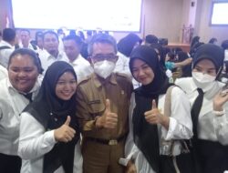 Ardiansyah Serahkan SK ke 861 PPPK Formasi 2022, Minta Agar Kerja Sesuai SOP