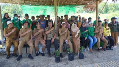 Ardiansyah Distribusi 2000 Bibit Pohon Cabai Untuk Warga Desa Bumi Sejahtera