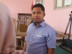 Terima Keluhan Warga, Ramadhani Tinjau Infrastruktur di di RT 03 Kelurahan Teluk Lingga