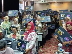 Dongkrak Kualitas Kinerja Guru PAUD, Pemkab Distribusikan Ratusan Unit Laptop