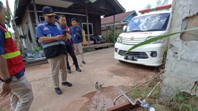 Respon Keluhan Pelanggan, Dirut Perumdam TTB Kutim Cek Lapangan