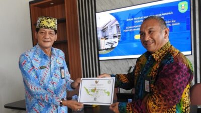 Dinilai Pengelolaan Berstandar Nasional, Dispusip Kutim Raih Akreditasi B