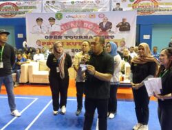 Buka Turnamen PBVSI Kutim Cup III, Kasmidi: Atlet Bisa Harumkan Nama Baik Daerah