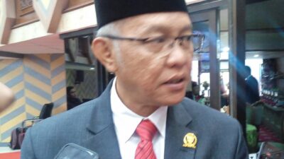 Muhammad Samsun Minta Kontraktor Tanggung Jawab Perbaikan Jalan Dondang
