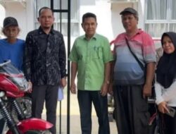 Joni Tanggapi Kebersihan Sangatta Selatan Dengan Membagikan Motor 3 Roda ke Pemerintah Setempat