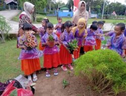 Menuju Sekolah Adiwiyata Nasional, SDN 007 Tenggarong Tanam Pohon dan Buat Kolam Ikan