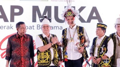 Berkunjung ke Kaltim, Ganjar Didapuk Jadi Warga Kehormatan Dayak Kenyah
