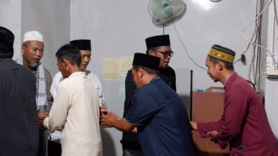 Wabup Kutai Timur Buka Puasa Hingga Tarawih Bersama Warga Desa Segoi Makmur