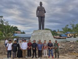 Safari Ramadhan di Sangasanga, Rendi Solihin Sempatkan Diri ke Monumen Patung Bung Karno