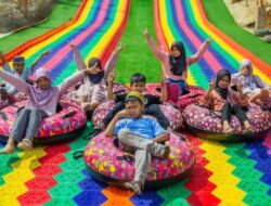 Wahana Rainbow Slide Desa Batuah Sedot Ribuan Wisatawan