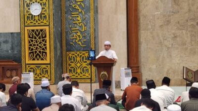 Tarawih Perdana di Masjid Agung Al-Faruq, Ardiansyah Sampaikan Tausiyah