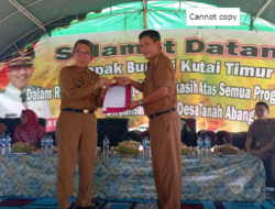 Pemkab Kutim Beri Bantuan 1 Unit Ambulans Untuk Warga Long Mesangat