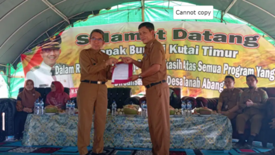 Pemkab Kutim Beri Bantuan 1 Unit Ambulans Untuk Warga Long Mesangat