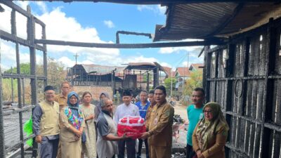 Peduli Korban Kebakaran Sangatta, Dinsos dan Baznas Kutim Gercep Salurkan Bantuan