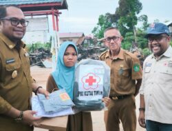 PMI Salurkan Bantuan 40 paket School kids bagi korban kebakaran Sebongkok