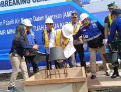 Hadiri Peletakan AMDK, Ketua DPRD Kutim : Jangan Berhenti di Tengah Jalan