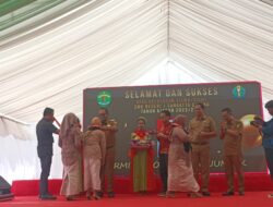 Wakil Bupati Kutim Beri Insentif Pribadi kepada Siswa Berprestasi di SMKN 1 Sangatta Utara