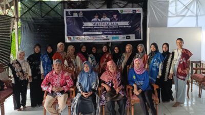 KRAST dan Pemuda Kreatif Kutim Gaet Pemateri Lokal di Pelatihan Membatik dan Fashion Workshop