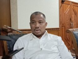 Rugikan Korban, Anggota Komisi C DPRD Kutim Minta Masyarakat Tak Halangi Damkar Saat Kebakaran