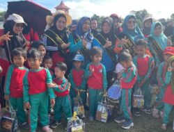 Siti Robiah Minta Guru TK PAUD di Kutim Sosialisasikan Inovasi Layanan Cap Jempol 