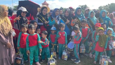 Siti Robiah Minta Guru TK PAUD di Kutim Sosialisasikan Inovasi Layanan Cap Jempol 