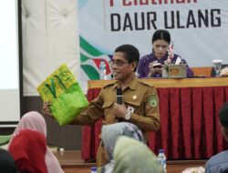 Pelatihan Daur Ulang Plastik Dispar Kutim, Tingkatkan Kesadaran Masyarakat Hasilkan Produk Bernilai 