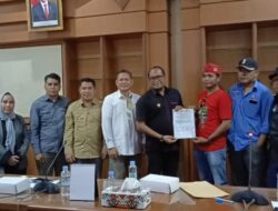 May Day di DPRD Kutim, Wabup Kasmidi Sebut Aspirasi Buruh Harus Didengar