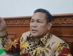 Yan Ipui Minta Tak Biarkan Ruang Kelas Kosong Saat Pembelajaran