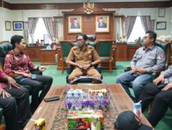 Bawaslu Kutim Temui Pjs Bupati Bahas Pemilu Aman dan Berintegritas