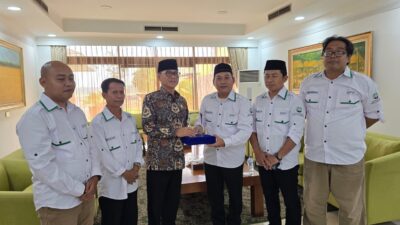 Mendes Yandri Bahas Pemberdayaan Komunitas Sawit Bareng DPP ADeSI