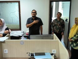 Pegawai Pemkab Kutim Hentikan Aktivitas, Lagu Indonesia Raya Bergema di Tengah Kesibukan