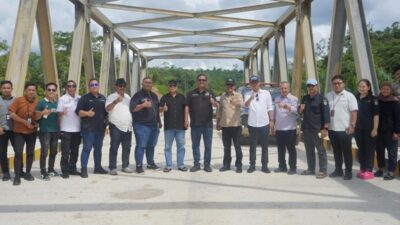Rombongan Fraksi Gerindra DPRD Kaltim melakukan monitoring ke lapangan untuk memeriksa pembangunan jalan penghubung Kutai Barat – Mahakam Ulu (FOTO Doc Fraksi Gerindra DPRD Kaltim)