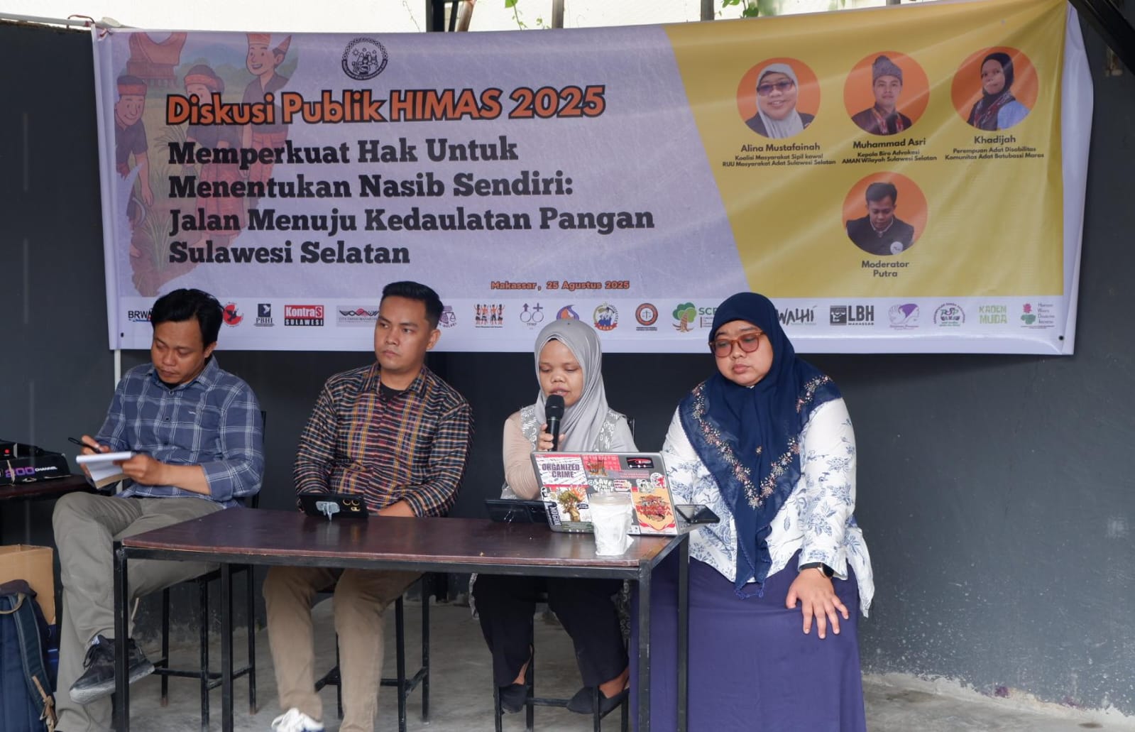 Diskusi Publik