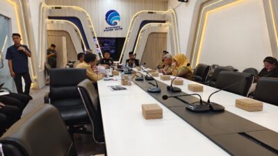 Rakoor pembangunan Koperasi Desa/Kelurahan Merah Putih (KDKMP) di Kantor Diskominfo Staper (Kutimzone.com)